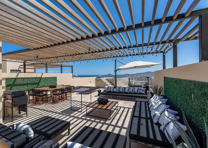 Mistiq Penthouse Private Rooftop Deck & Pool Сasa de vacaciones *