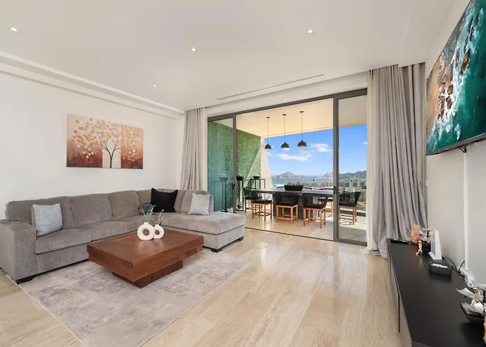 Mistiq Penthouse Private Rooftop Deck & Pool Сasa de vacaciones *