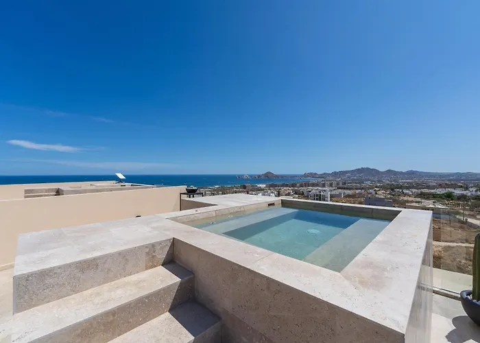 Mistiq Penthouse Private Rooftop Deck & Pool Сasa de vacaciones